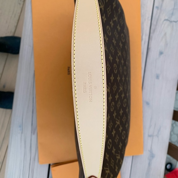 Sold - New Louis Vuitton Graceful MM - Picture 11 of 16